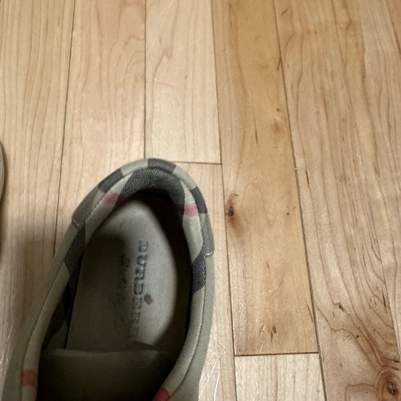 Burberry women’s sneakers - Picture 7 of 11